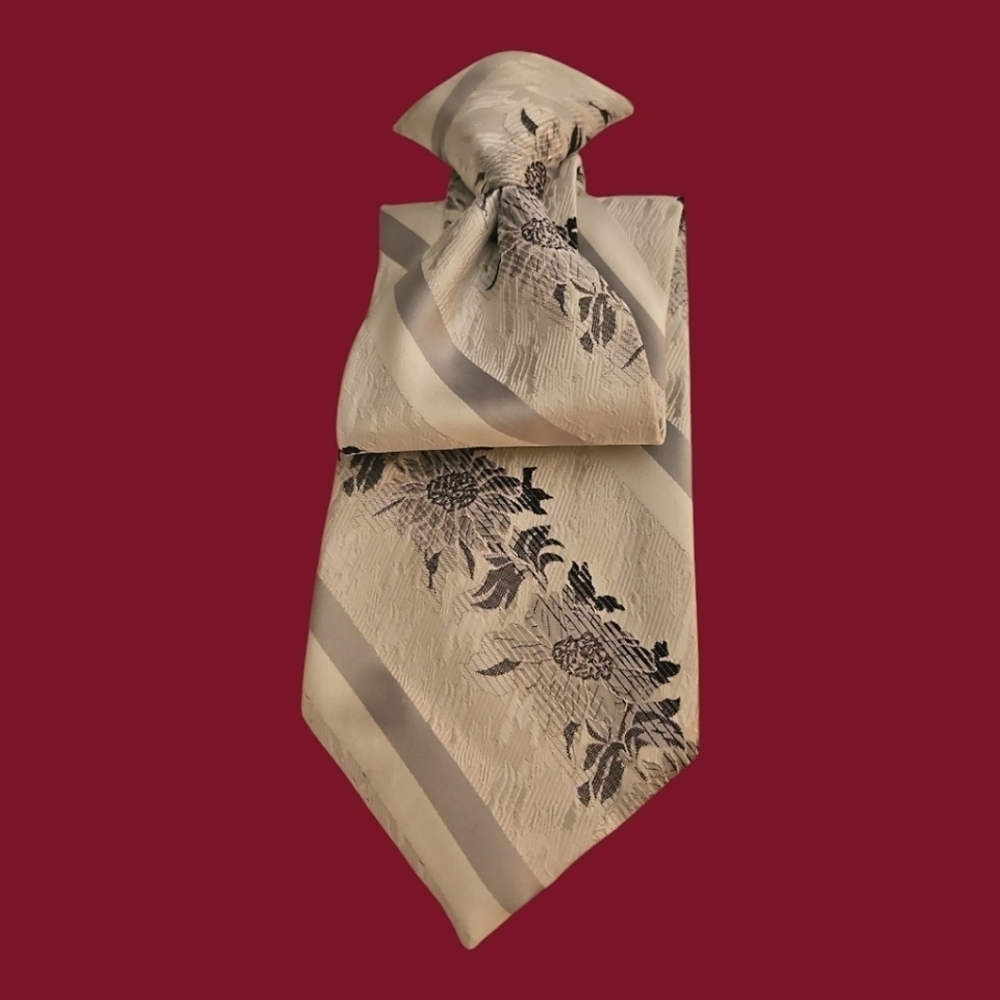 Vintage TITCHE'S Silver and White  Floral Men's Clip-on Tie